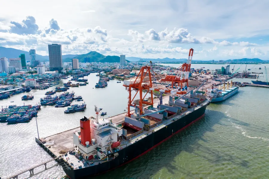 Coffee export cargo at a Vietnamese shipping port