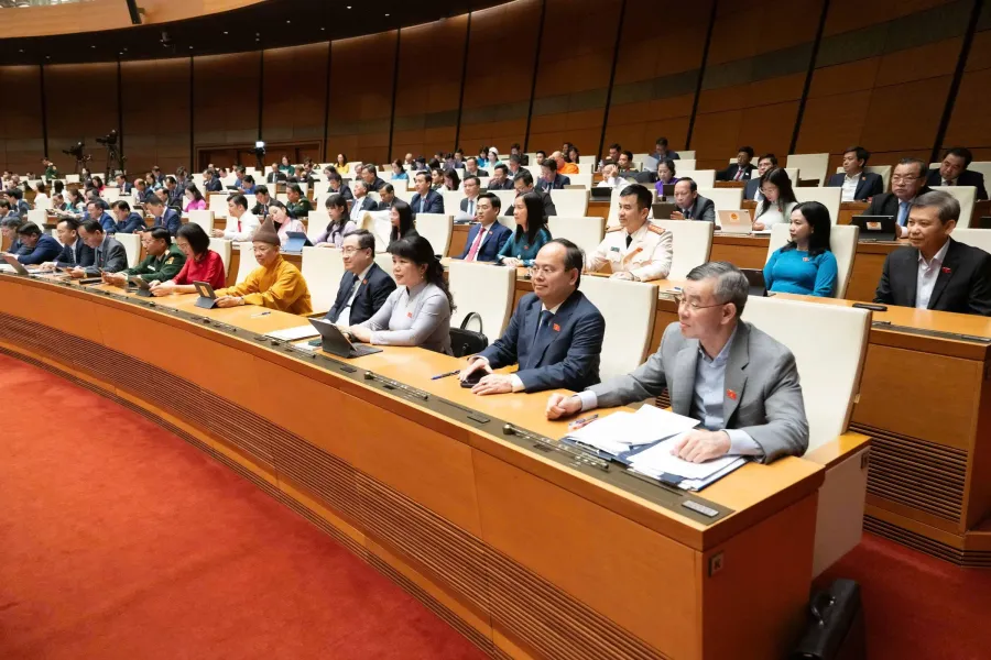 Vietnam National Assembly session discussing emergency fuel tax exemptions