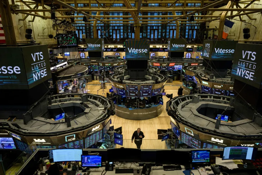NYSE trading floor during a tense session