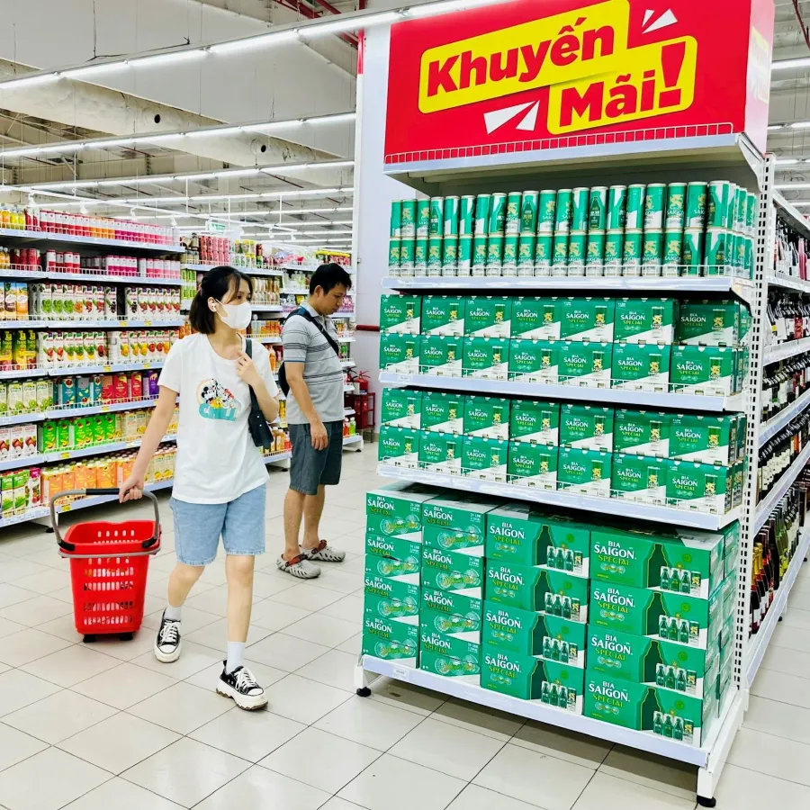 Saigon Beer on supermarket shelves: the core business is recovering