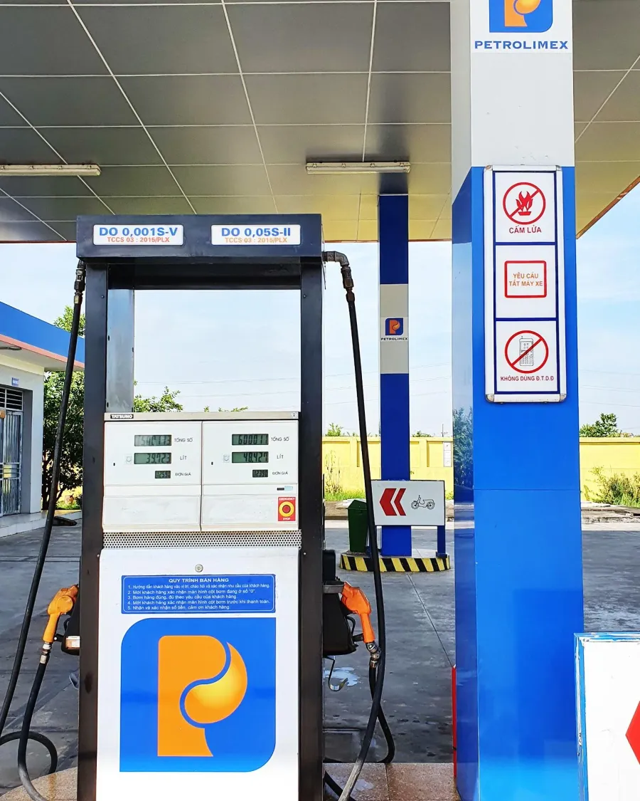 Petrolimex station illustrating the fuel distribution link