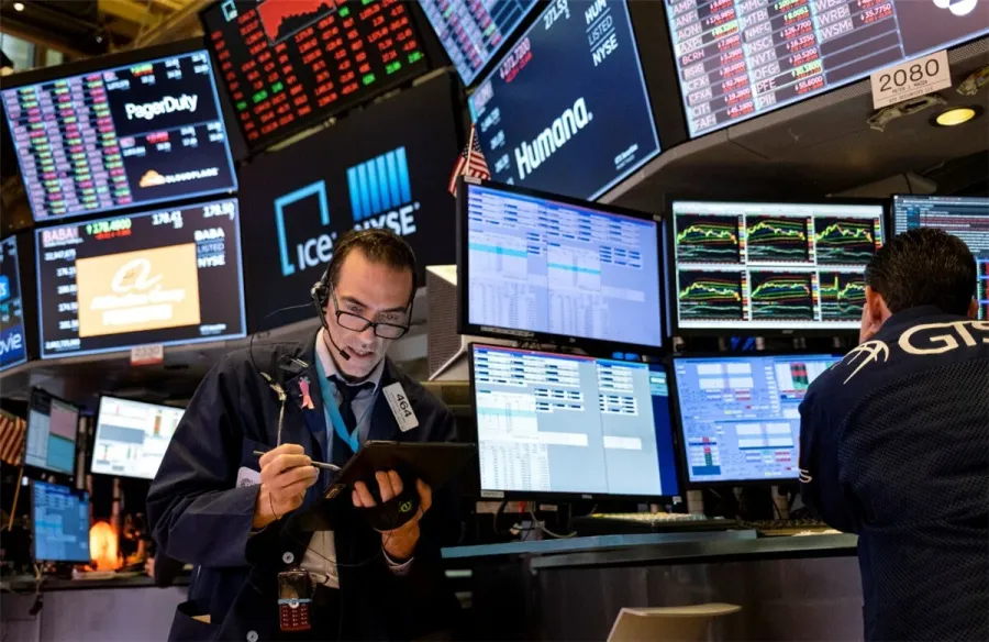 Trading activity on the NYSE floor