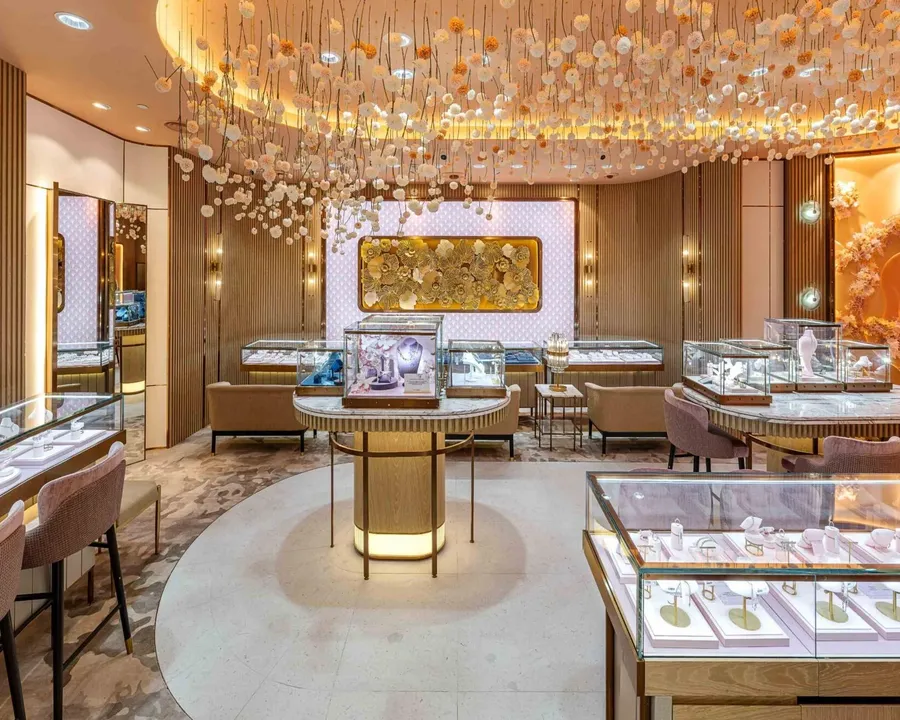 Diamond jewelry display counter