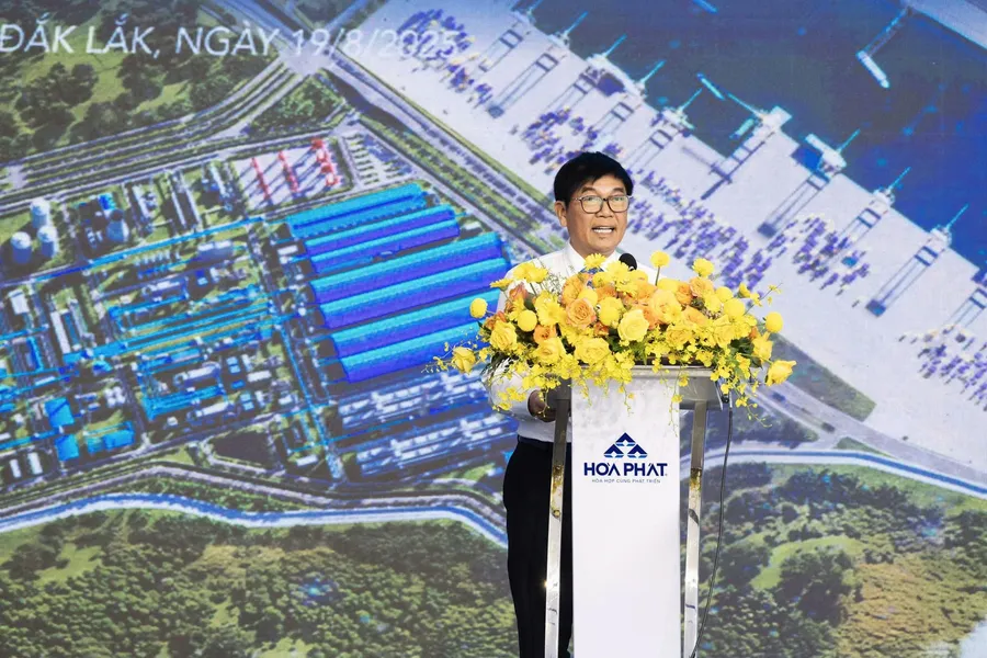 Tran Dinh Long, Chairman of Hoa Phat, speaking at an event in Dak Lak