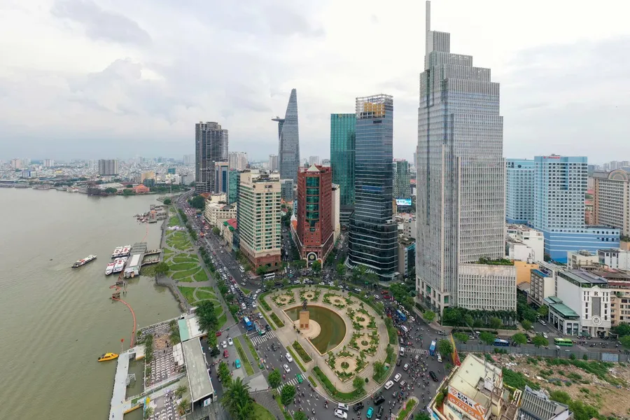 The head of Dong Khoi Street at Ton Duc Thang, facing the Saigon River