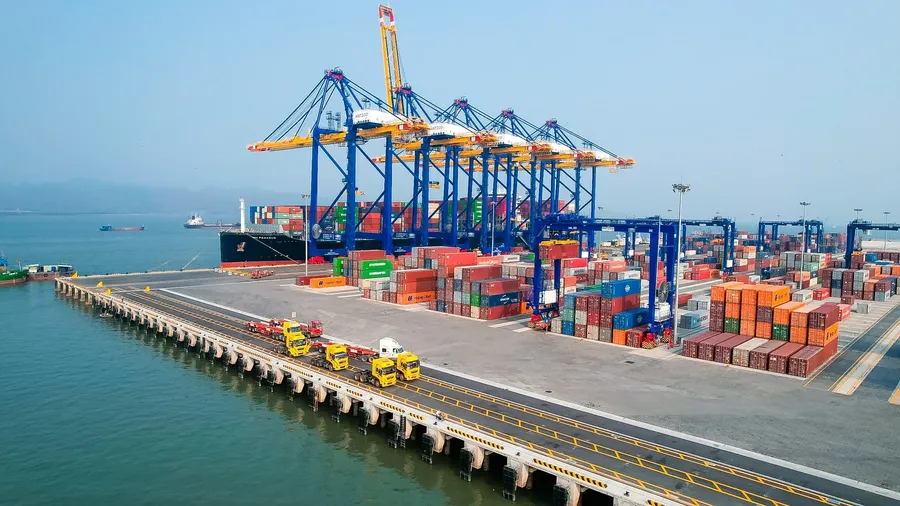 Container port in Hải Phòng
