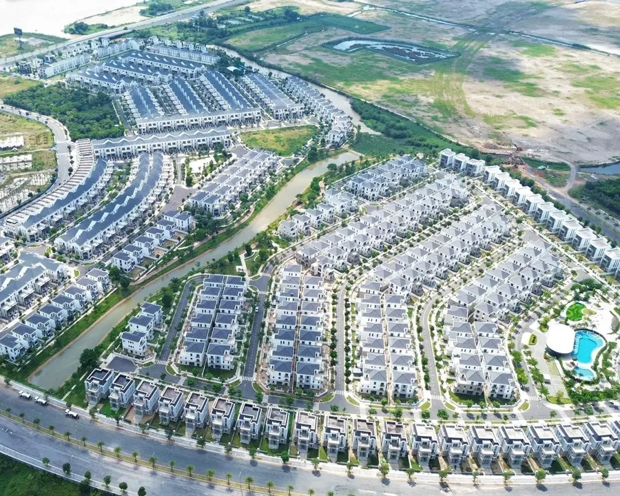Aerial view of a Novaland residential development