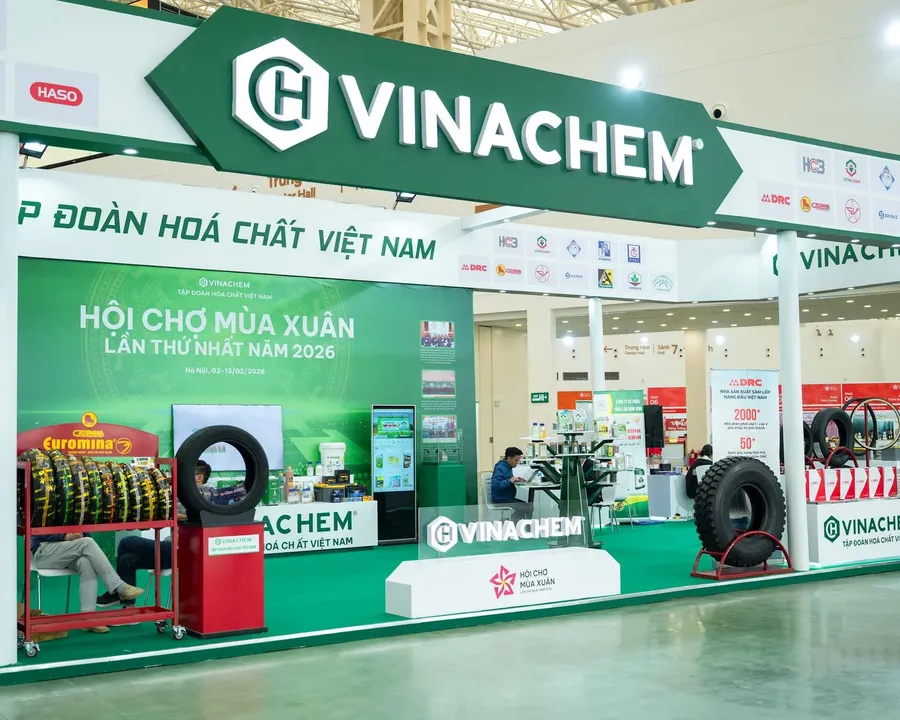 Vinachem and DRC booth at a trade fair