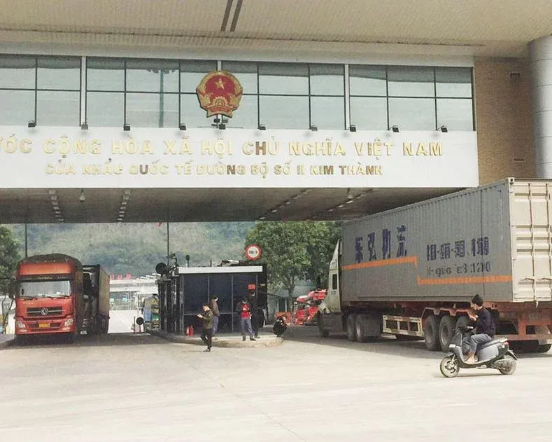 Gate of the Kim Thành international road border gate, Lào Cai