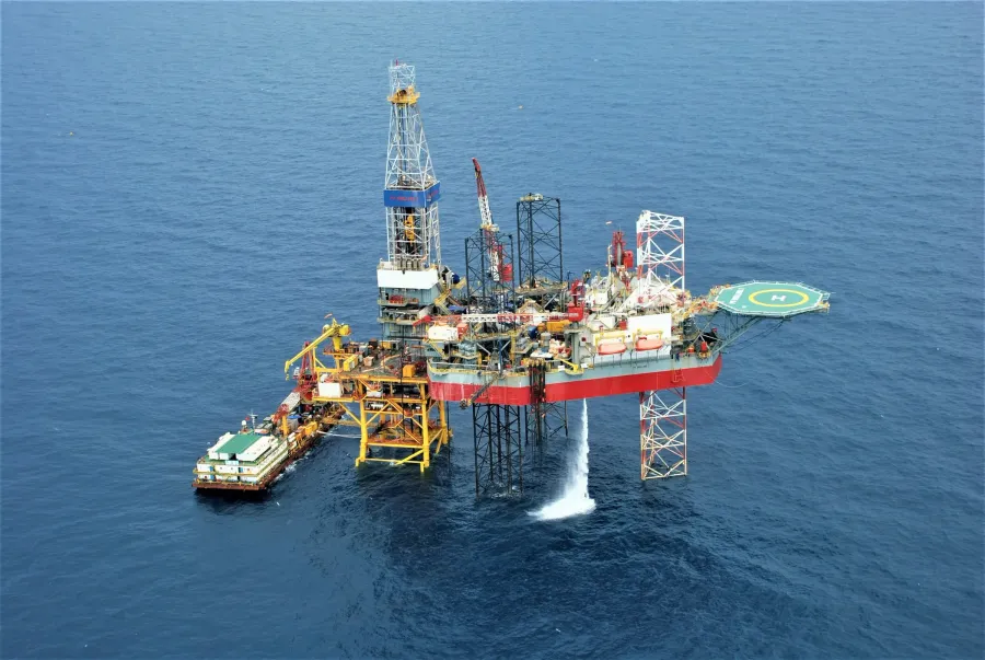 Vietnam Injects VND 8,000 Billion Into Fuel Stabilization Fund — What It Means for Investors