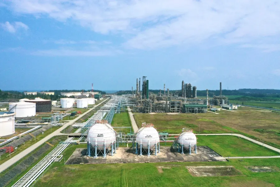 Nhà máy Lọc dầu Dung Quất — đang vận hành ở mức kỷ lục