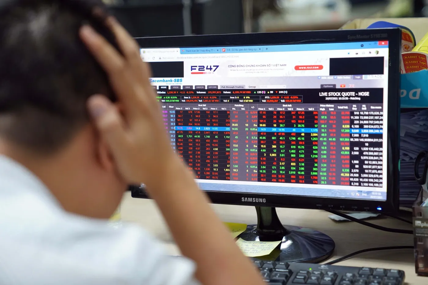 HoSE Restricts Margin on 73 Stocks in Q2, NVL and HVN Still on the List
