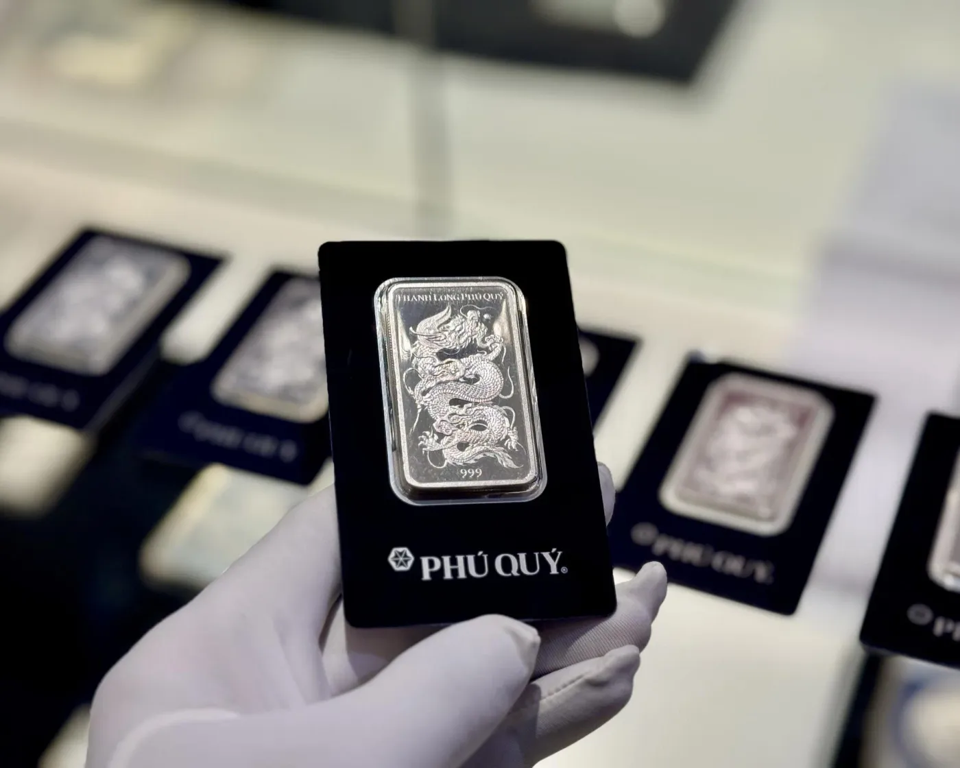 Silver Deficit Hits 6 Years, Vietnam Retail Premium at 22%