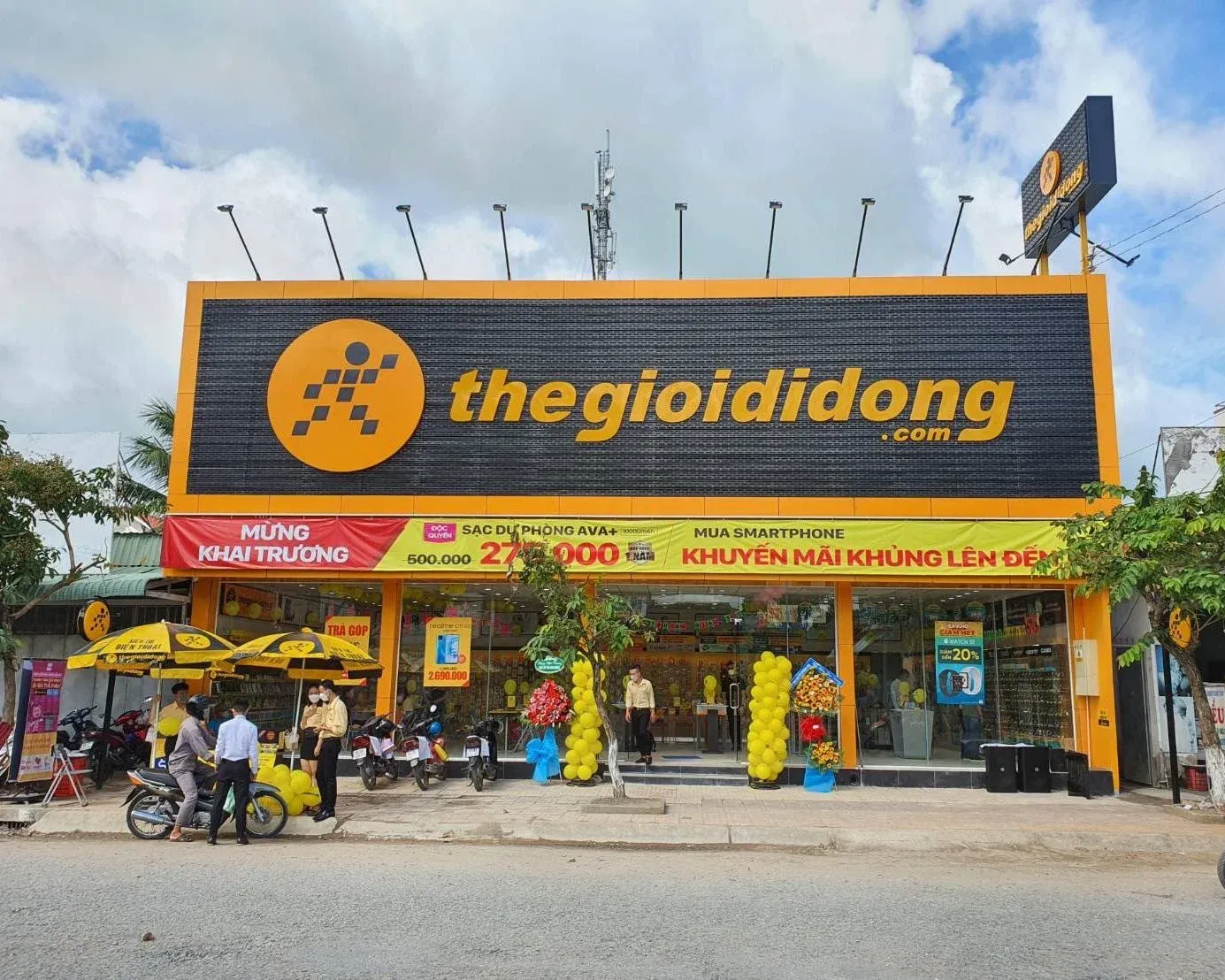 Retail +1.27% on 17/4: MWG carries the whole basket alone