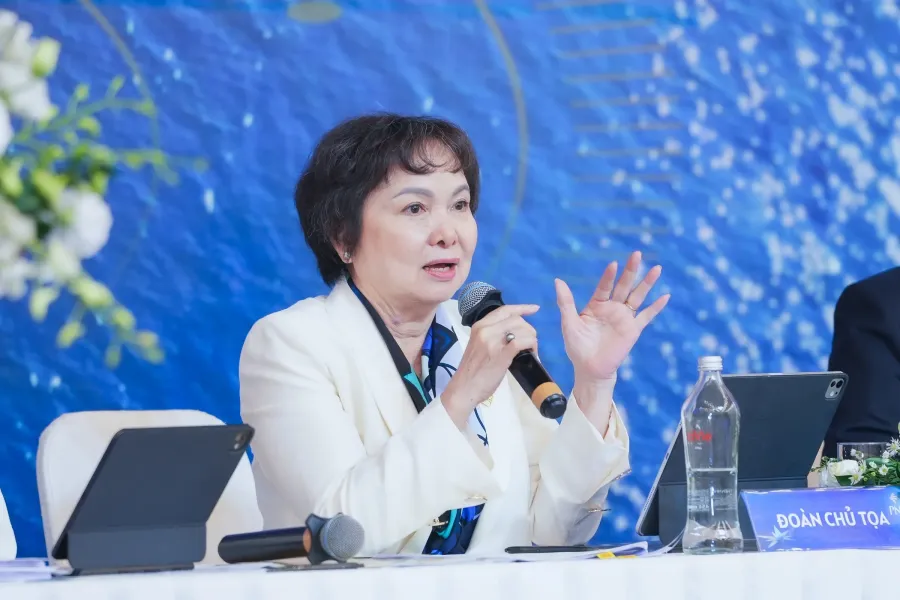 Chủ tịch HĐQT PNJ Cao Thị Ngọc Dung tại ĐHĐCĐ