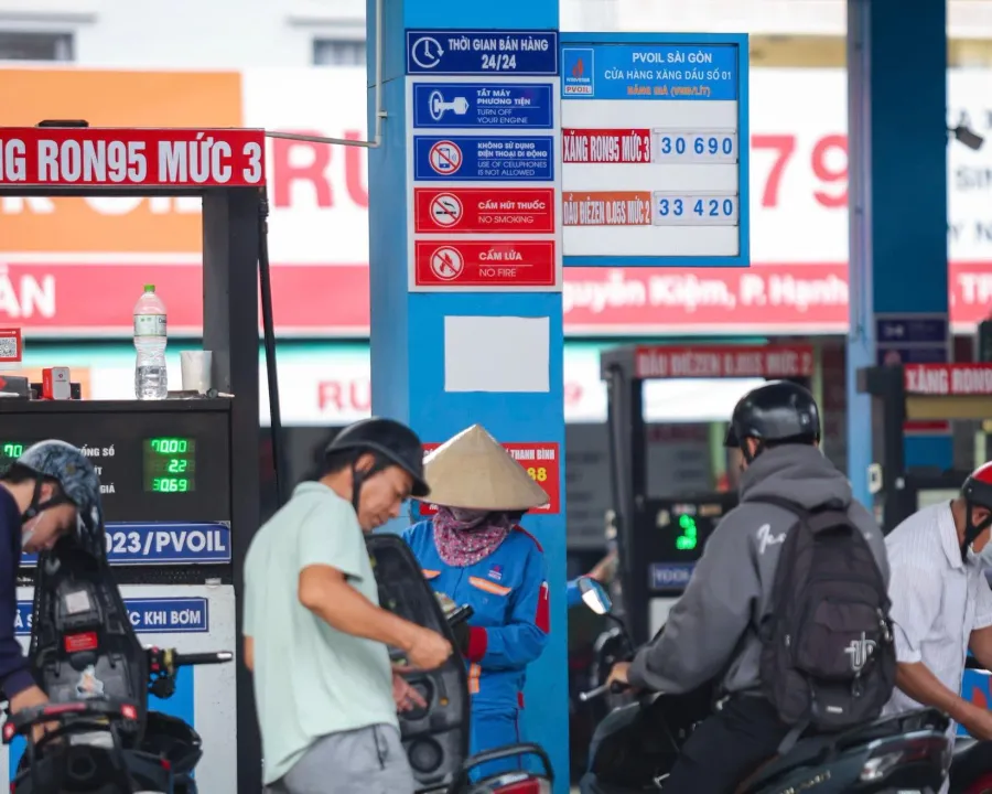 Trạm xăng dầu Việt Nam — giá nhiên liệu là động lực chính đẩy CPI tháng 3 lên cao nhất 5 năm