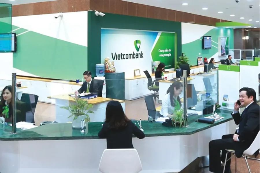 Phòng giao dịch Vietcombank: kênh tiết kiệm Big4 vẫn cạnh tranh