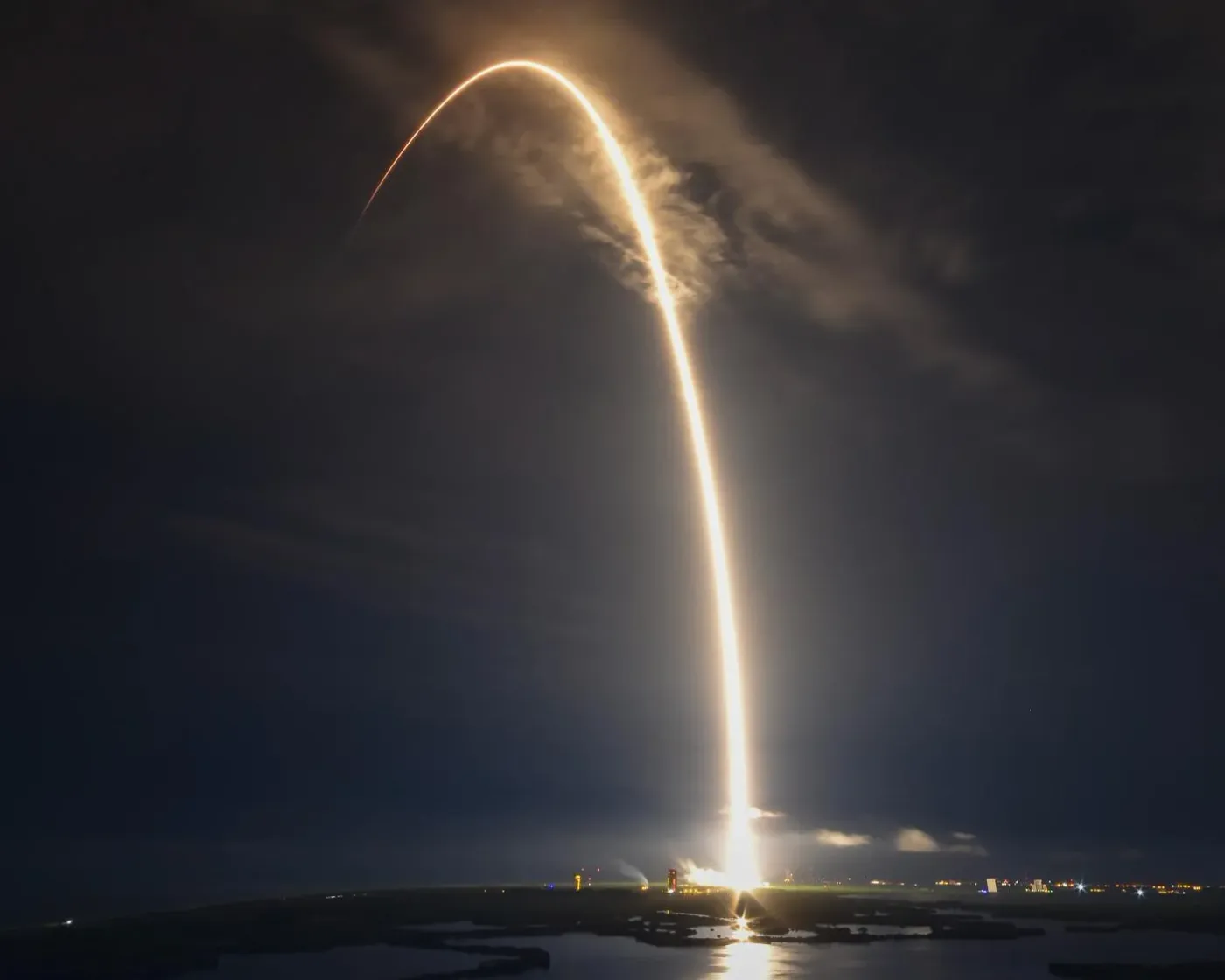 SpaceX Nasdaq Debut June 12: Three Ways Vietnamese Investors Can Get In