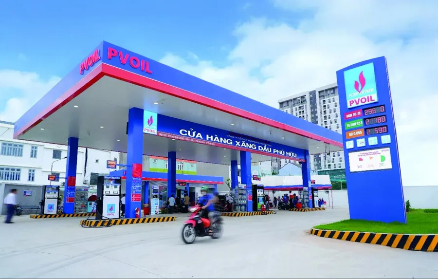 Cây xăng PVOIL: giá điều chỉnh theo cơ chế bình quân 10 ngày, không theo phiên một đêm