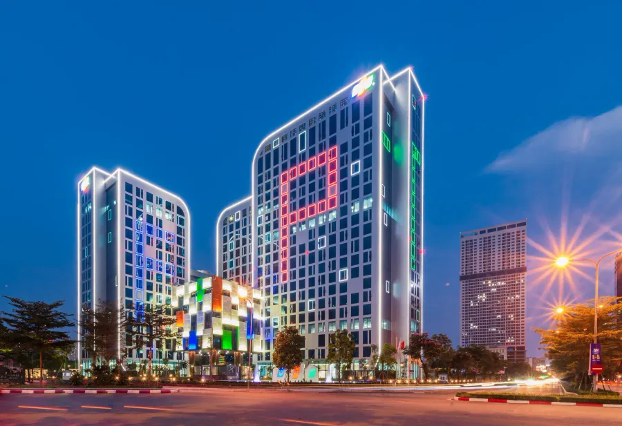 Trụ sở FPT tại Hà Nội về đêm
