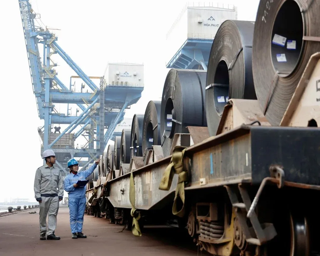 Iron ore is cheaper, but steel stocks need confirmation