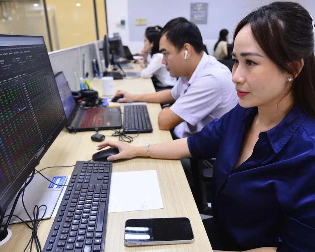 13 Million Accounts, New Investors Still Lag