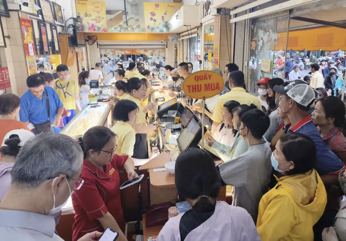 Giá vàng thấp hơn chưa chắc đã rẻ hơn