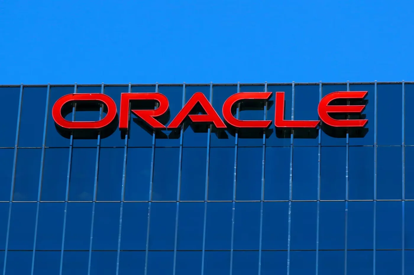 Oracle lãi lớn, vẫn bị trừ điểm