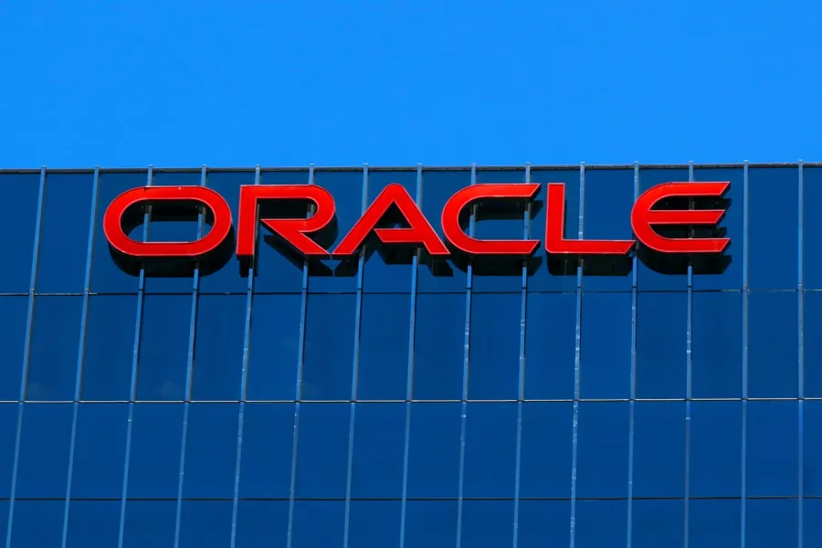 Oracle lãi lớn, vẫn bị trừ điểm