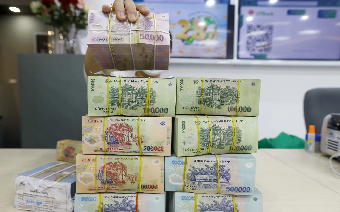 Cửa gọi vốn mở lại, cổ đông phải đọc pha loãng