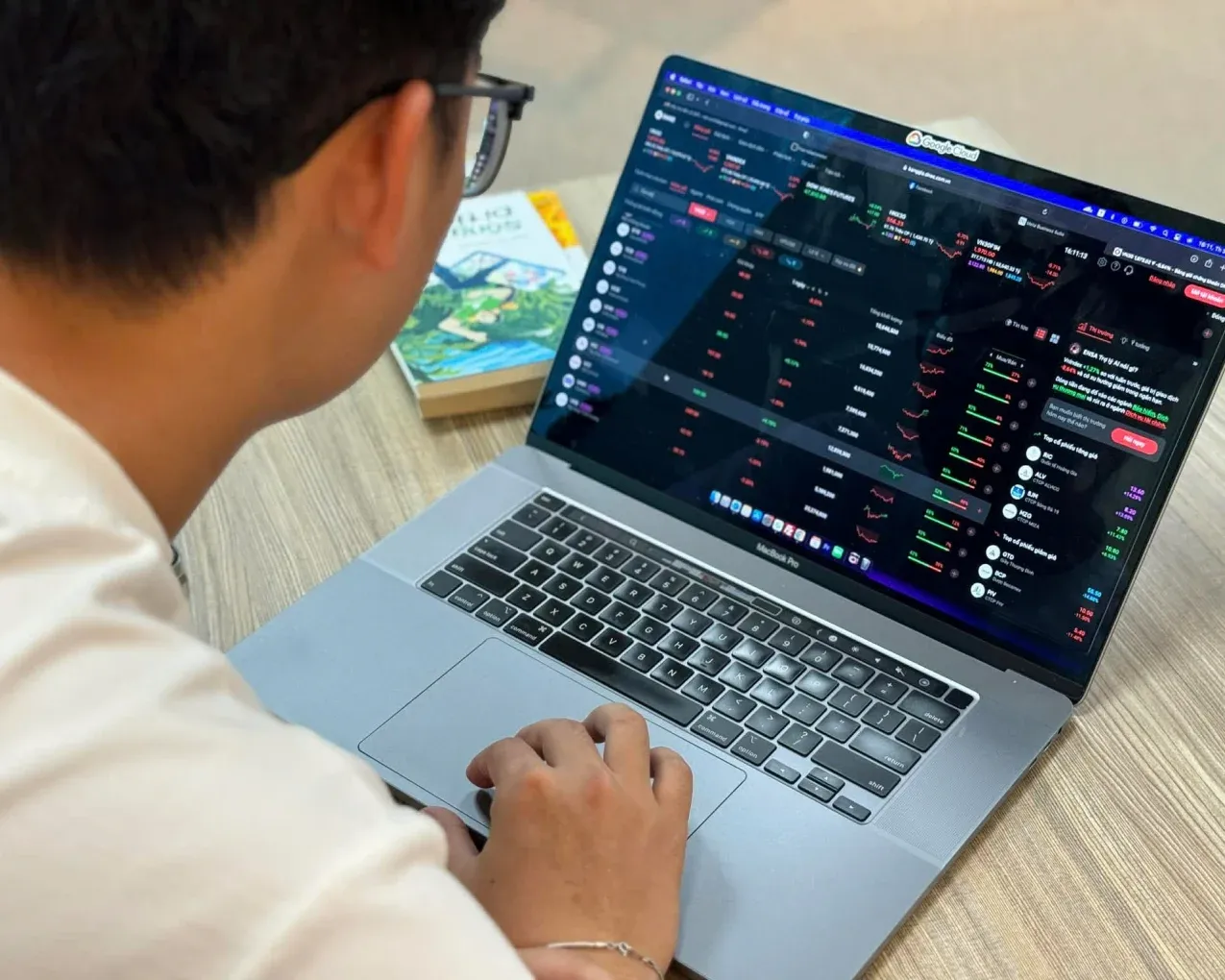 Quỹ cổ phiếu vẫn giảm khi thị trường chỉ lắc nhẹ