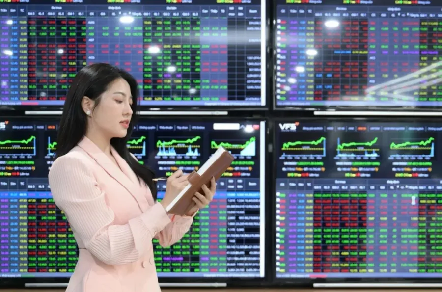 VN-Index Turns Green, but Money Is Still Fragmented