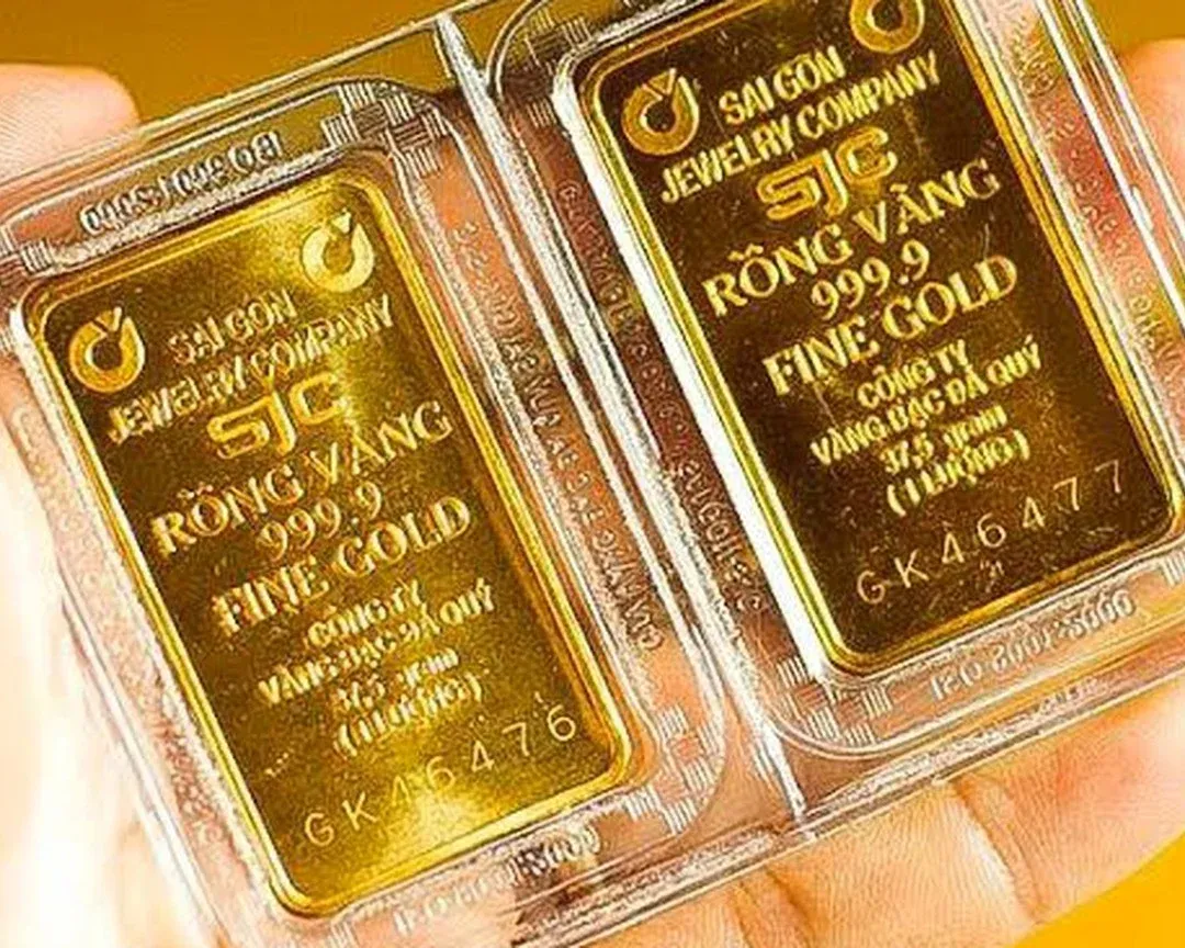 Gold-Bar Tax Is Not Collected Yet, Price Risk Still Matters