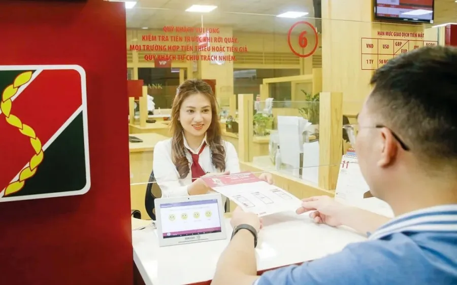 Phân phối qua ngân hàng mở rộng điểm chạm với khách hàng