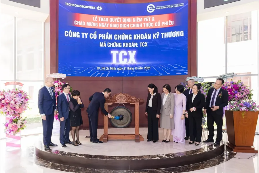 Lễ niêm yết cổ phiếu TCX tại HOSE