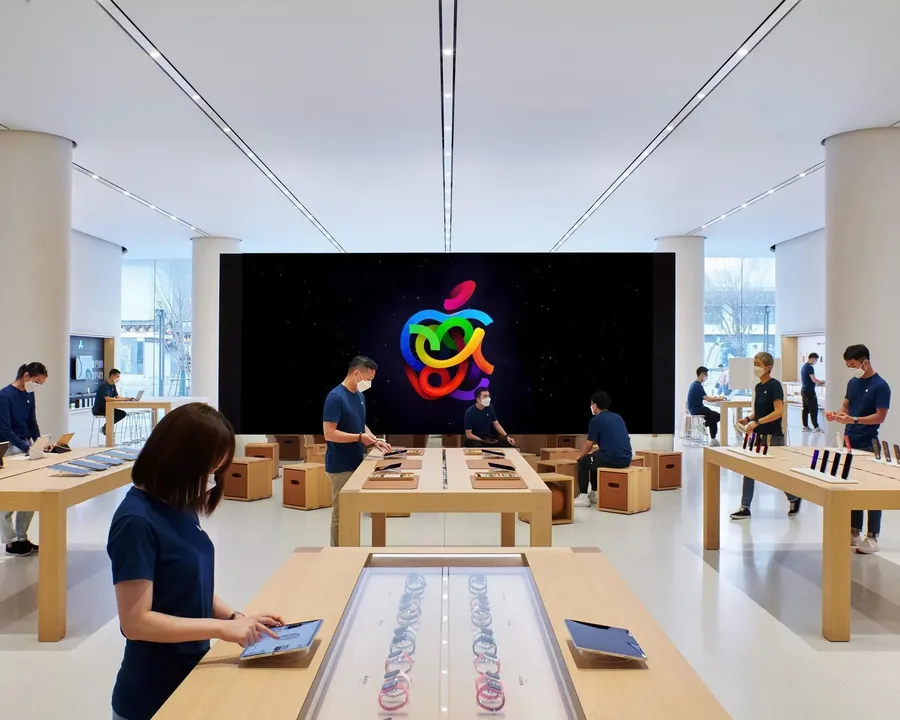 Không gian trải nghiệm tại cửa hàng Apple