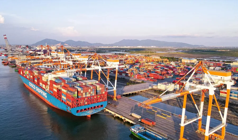 Cảng container gắn với dòng ngoại tệ xuất nhập khẩu