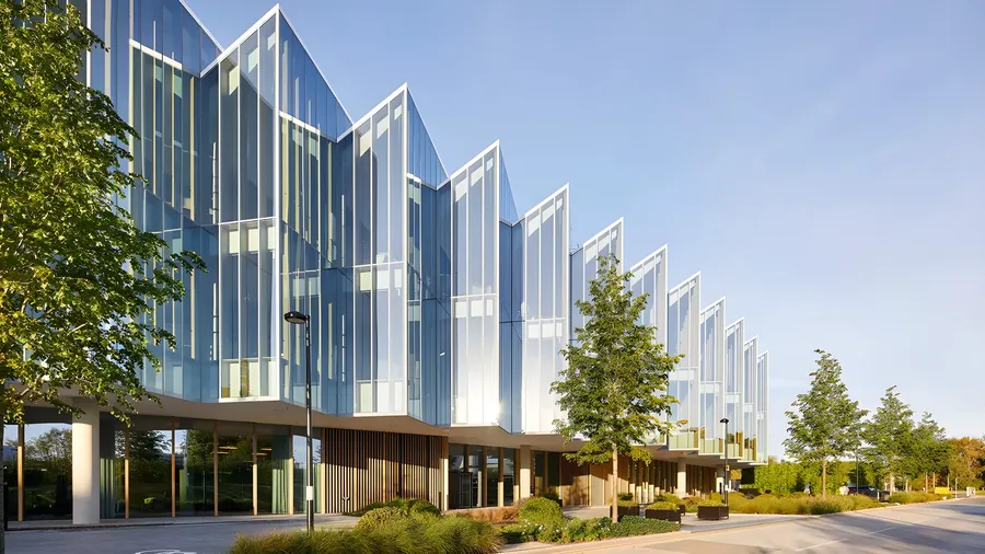 AstraZeneca và BMS mới ở bàn thảo luận