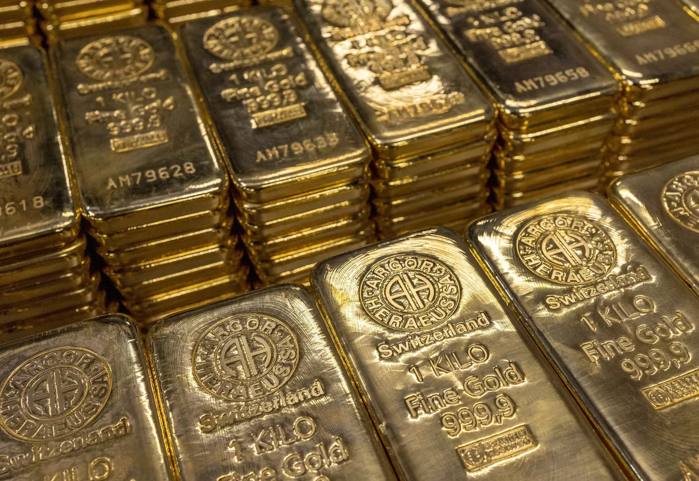 Gold rises as Hormuz cools: The interest-rate channel