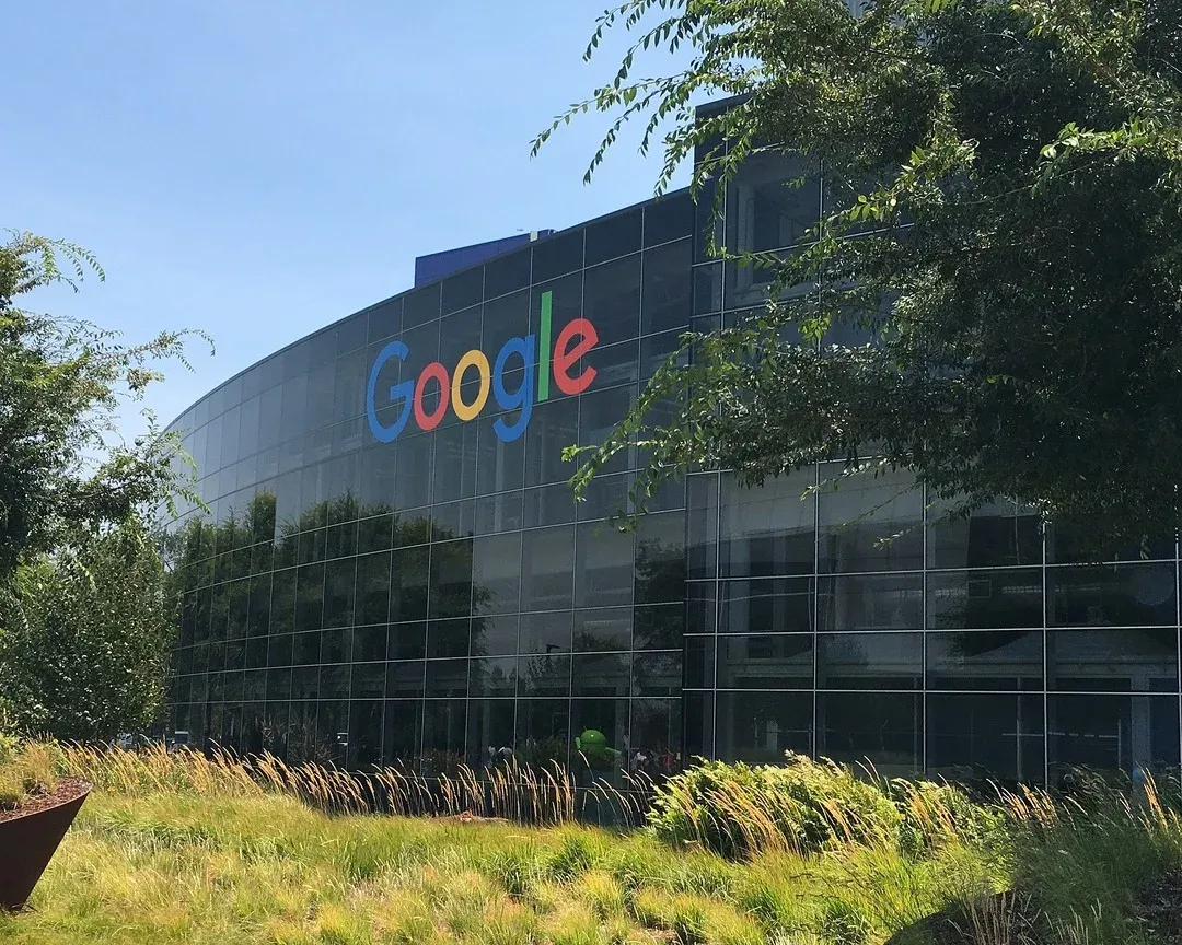 Alphabet vay thêm: Khi AI vượt vốn tự tài trợ