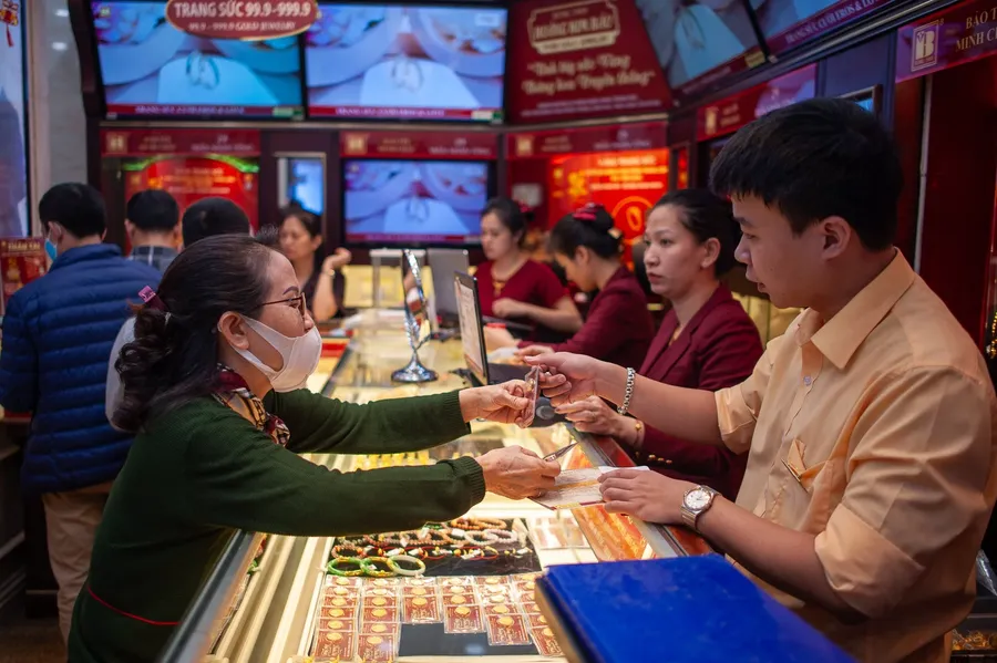 Giao dịch vàng trực tiếp tại quầy