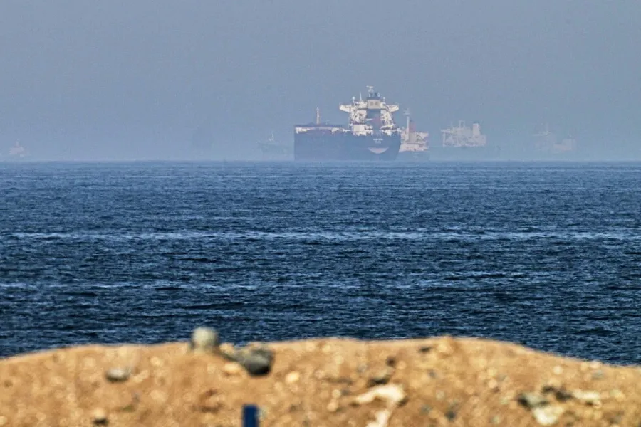Tàu chở dầu ngoài khơi eo biển Hormuz