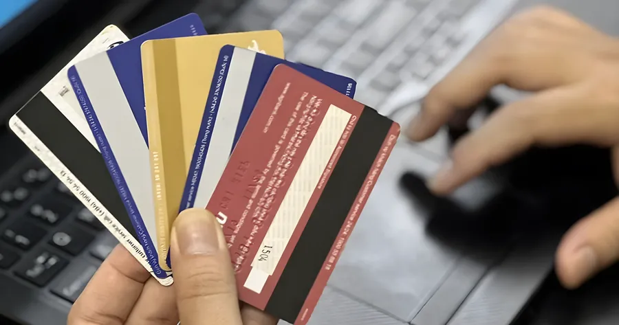 Kiểm tra thông tin trước khi thực hiện giao dịch trực tuyến