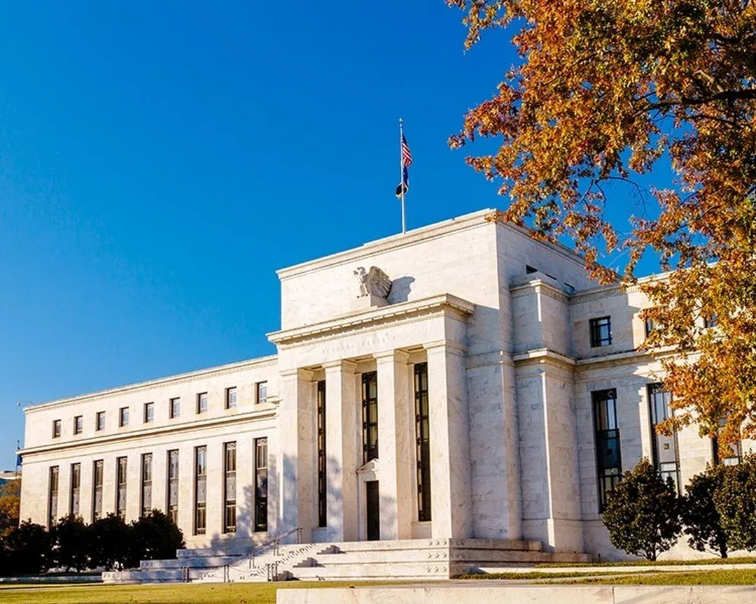 CPI Mỹ dịu xuống, Fed vẫn nghiêng về giữ lãi suất