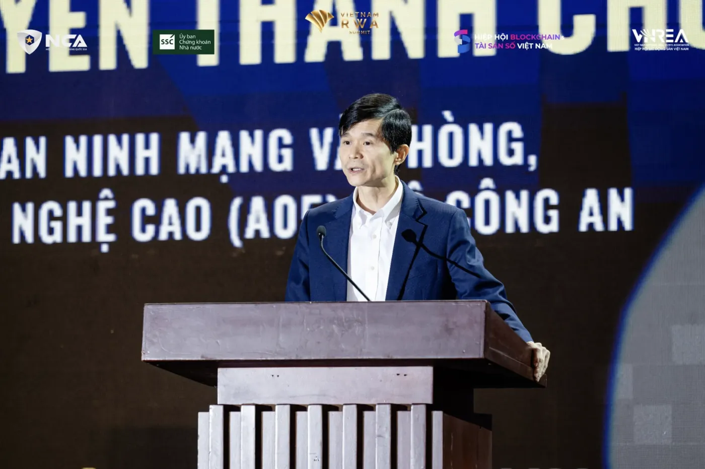 220 tỷ USD không phải tiền trong ví người Việt