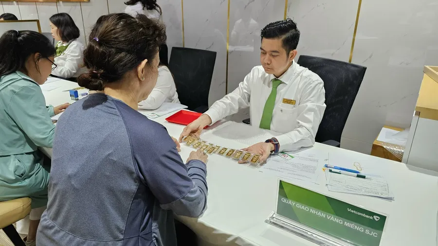 Giao dịch vàng miếng tại quầy