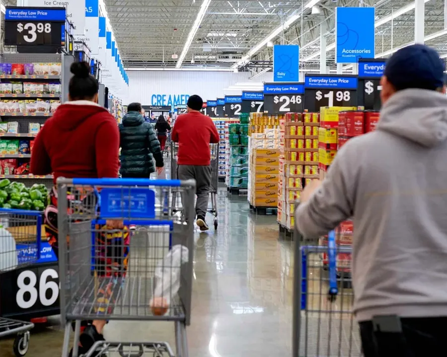 Walmart lãi vượt dự báo, cổ phiếu vẫn mất 80 tỷ đô
