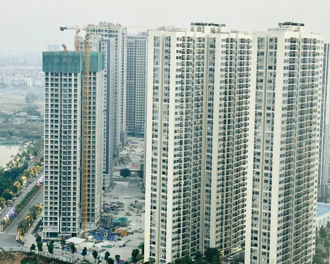 Real Estate Bonds Pay 12.5%: Banks Charge Same Sector 12-14%