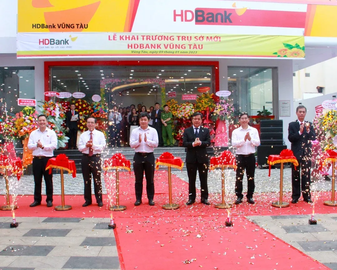 Tăng vốn 44% ở HDBank: chỉ 1/3 là tiền thật