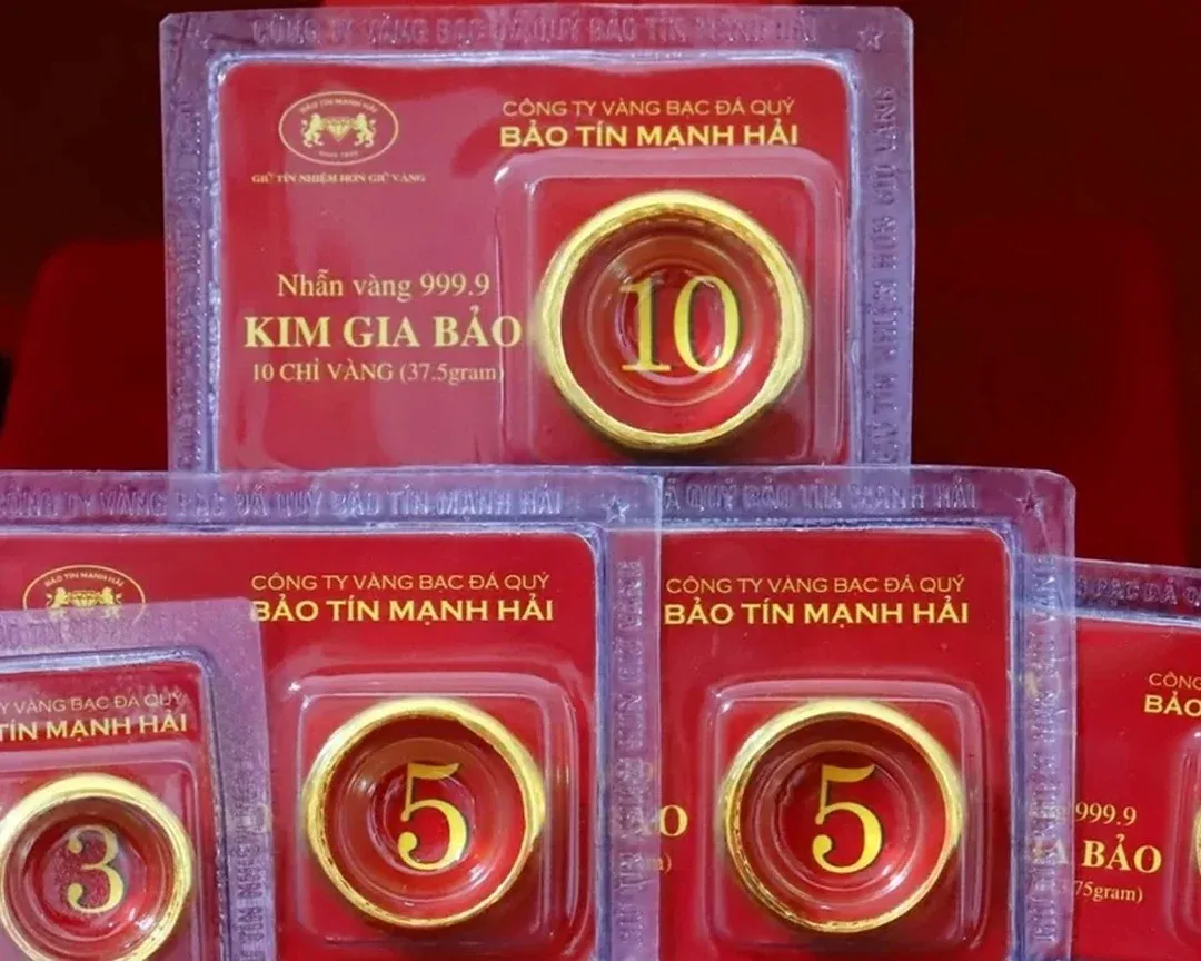 Vàng thế giới giảm 7%, giá SJC trong nước gần như đứng yên